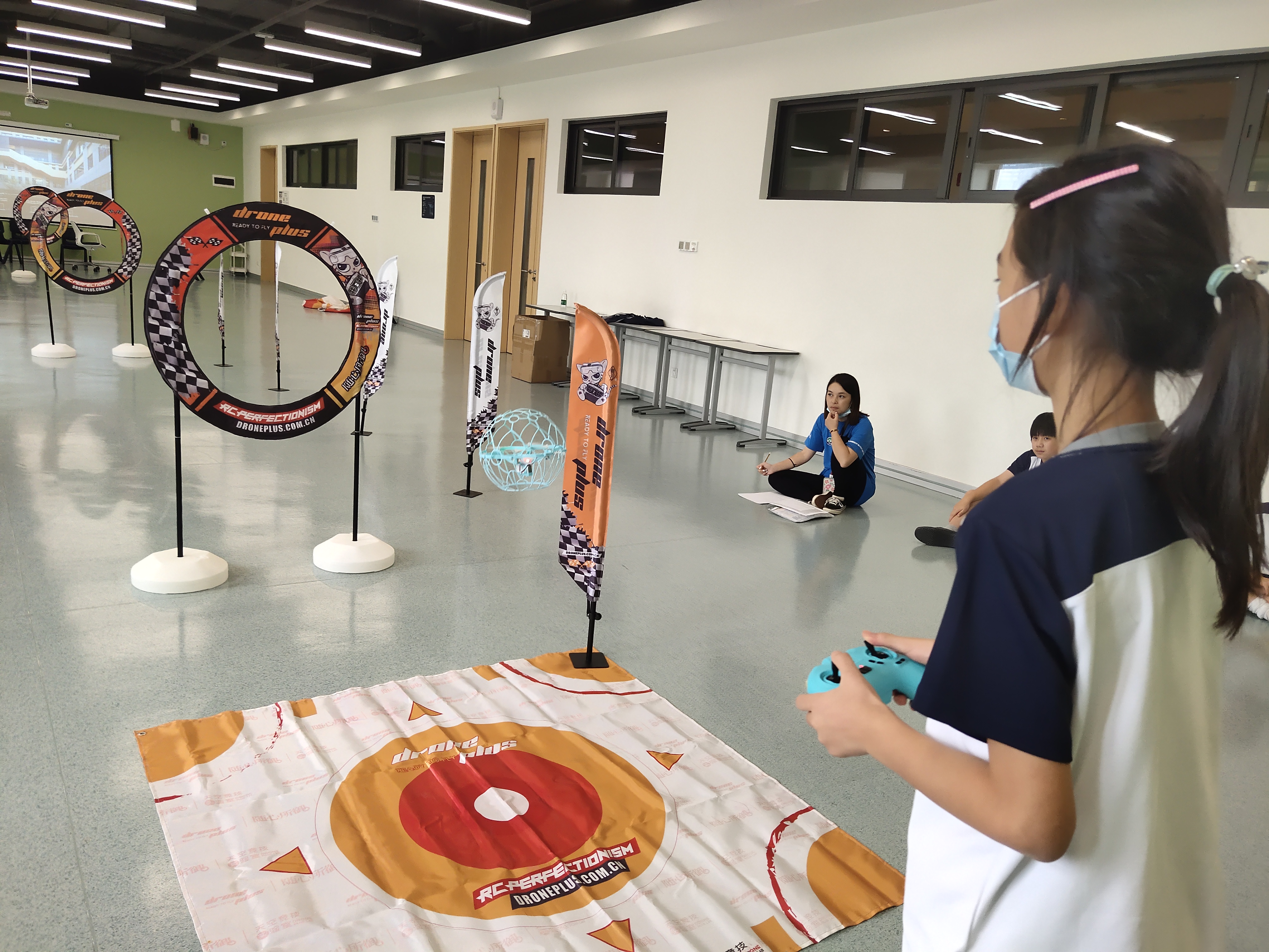 2022深圳前海哈羅外籍人員子女學(xué)校無人機(jī)體驗(yàn)活動
